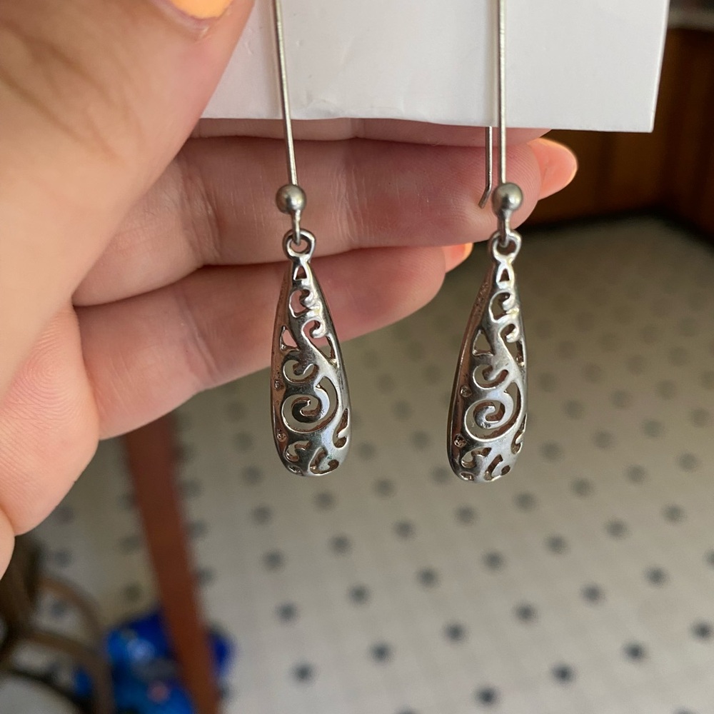 Elegant Silver Filigree Earrings